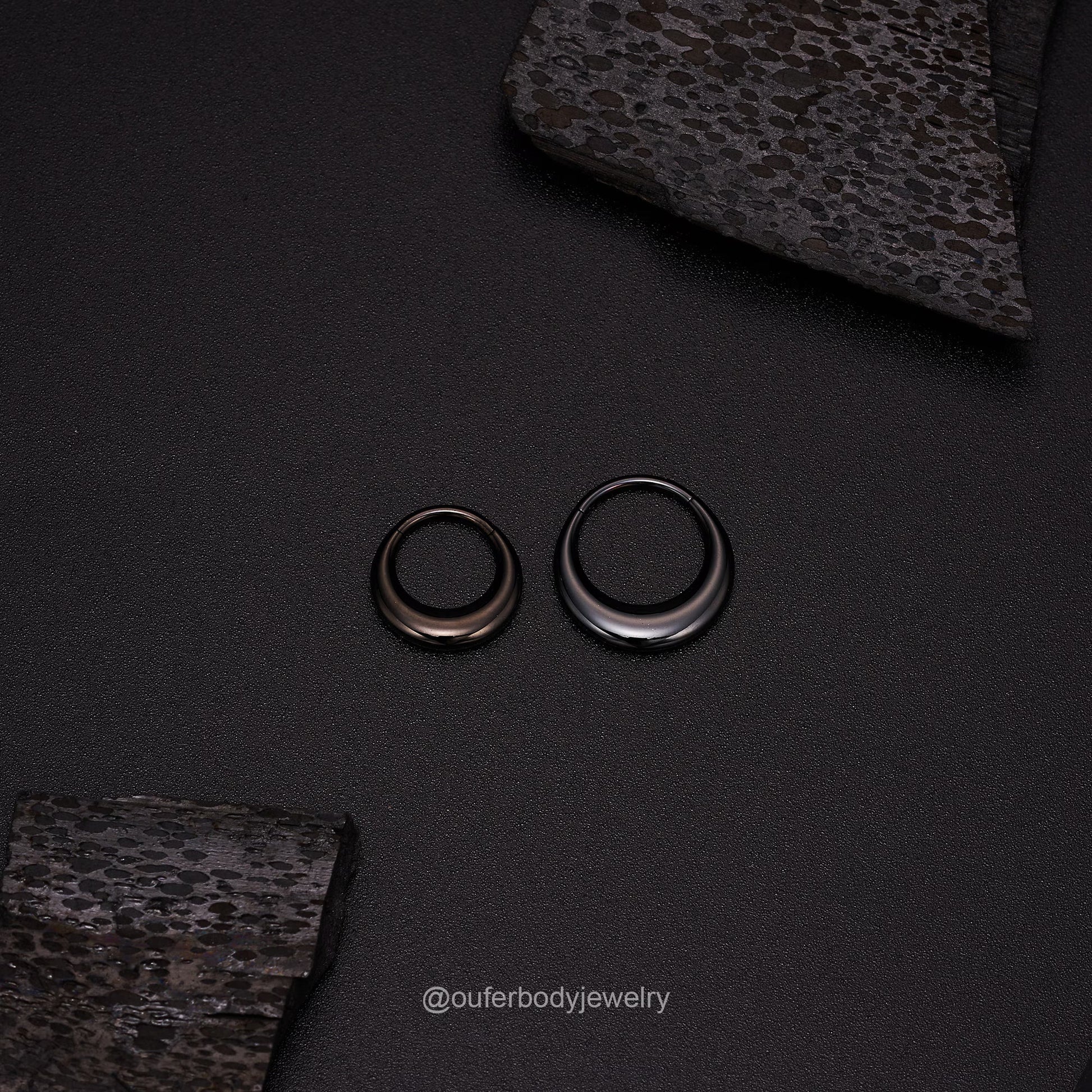 Lunar Bold Septum Clicker – Sculpted Shine for Unapologetic Style